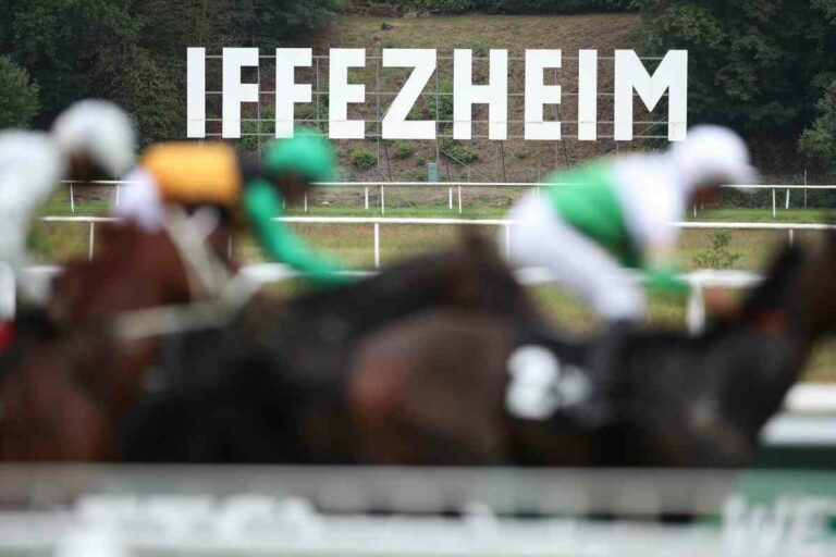 Wie erwartet: Am Wochenende viel los in Iffezheim