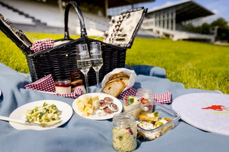 Neu in Düsseldorf: Picknick-Körbe made by Carlsplatz
