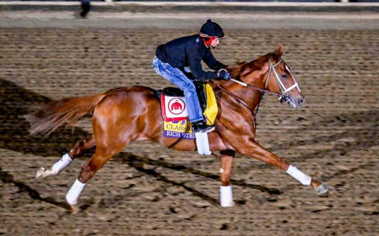 Rich Strike trainiert für den Dubai World Cup Rich Strike trainiert für den Dubai World Cup