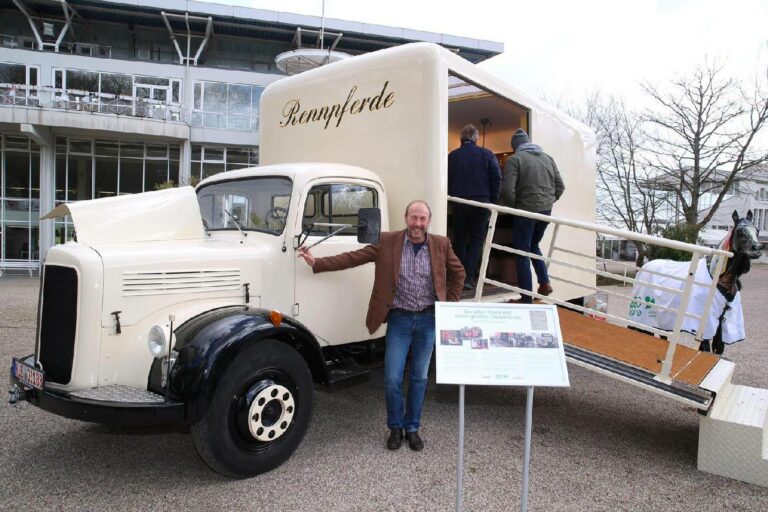 Transport-Oldtimer macht Halt in Sonsbeck