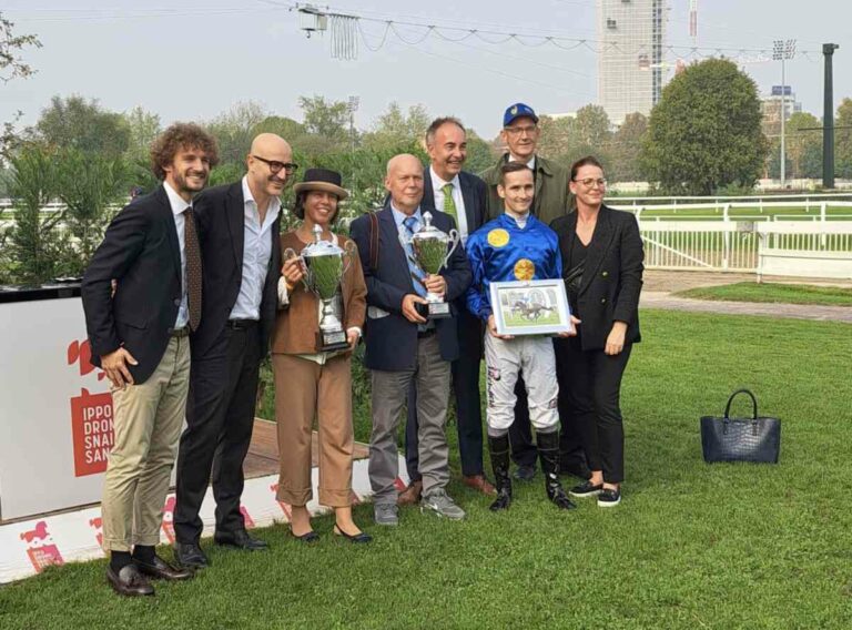 Die Siegerehrung für Winning Spirit in Mailand