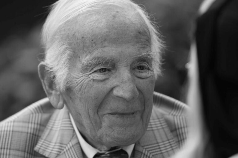 Große Trauer um Hans-Heinrich von Loeper (96) Große Trauer um Hans-Heinrich von Loeper (96)