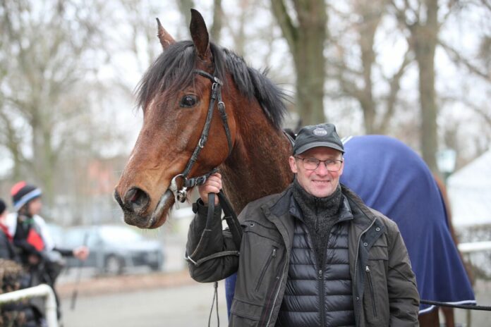 Bernd Schrödl (Archiv), hier mit Slay The Dragon