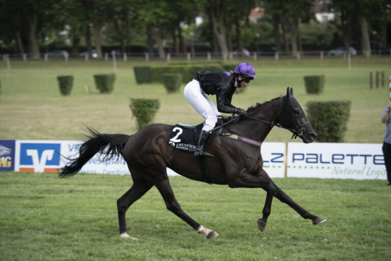 Zum ersten Mal durch das kühle Nass