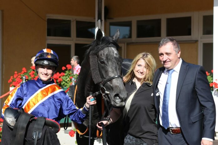 Azamastam siegt unter Sibylle Vogt