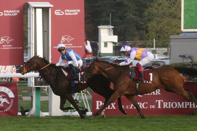 Kelina (li.) gewinnt den Prix de la Foret 2023