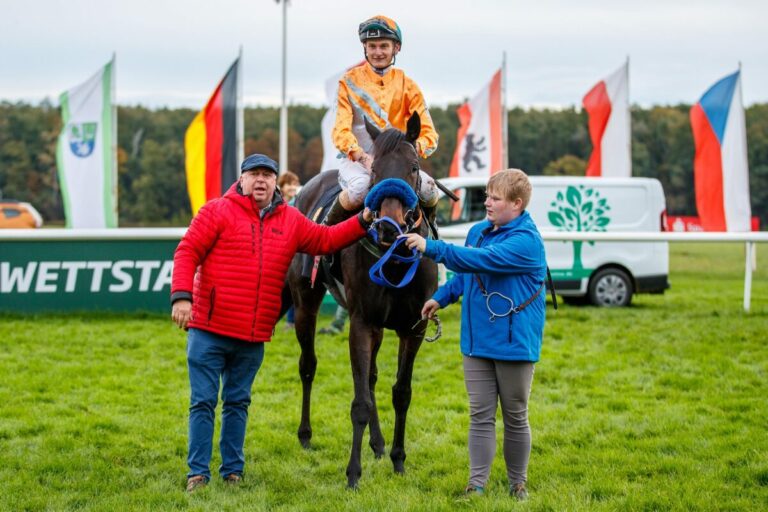 Vinnare siegt unter Senan Macredmond