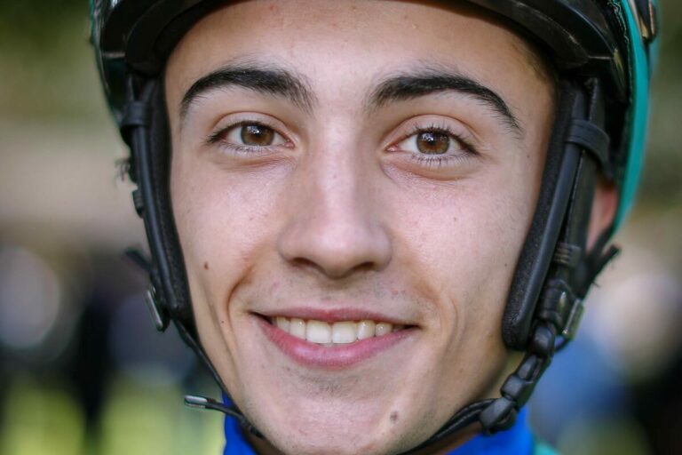 Hugo Boutin wird Jockey bei Andreas Suborics in Köln