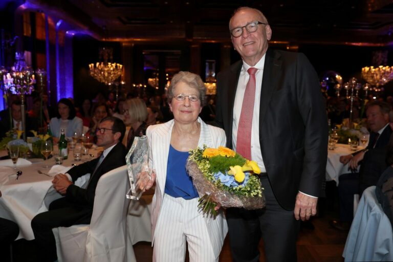 Stable Staff Award: Standing Ovations für Karin Dietrich
