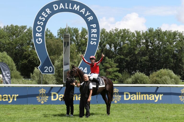 Einen Tag nach dem 55. Geburtstag: Adrie ältester Gruppe I-Siegjockey!