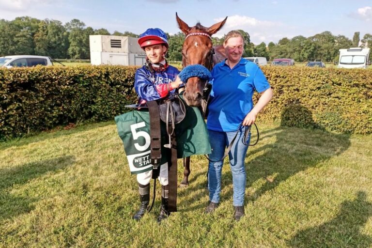 Das Derby-Duo gewinnt – Hammer-Hansen und Grewe siegen mit Nana Princess