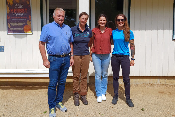 Armin Weidler, Beisitzerin Christine Paraknewitz-Kalla, Beisitzerin Fabienne Gratz und 2. Vorsitzende Janina Boysen (v.li.)