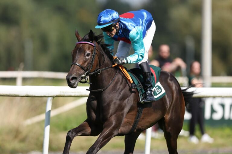 Endlich nicht mehr sieglos – Emily gewinnt für Weiß und Piechulek