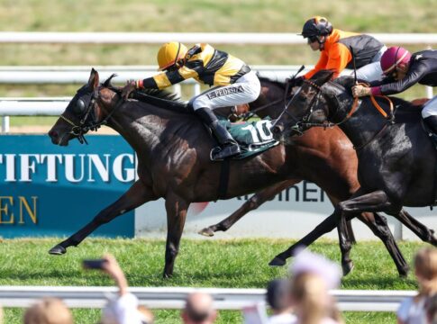 Salve's Secret siegt unter Eduardo Pedroza