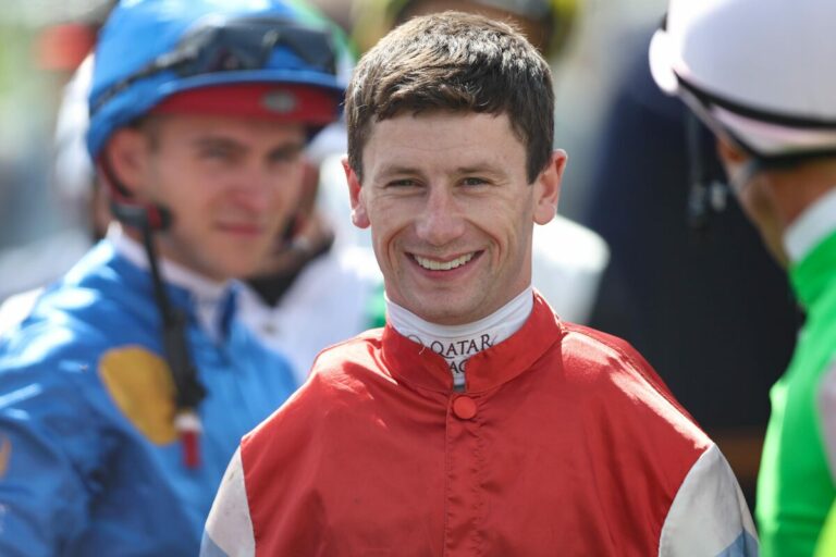 Oisin Murphy kommt beim Hürden-Debüt nicht ins Ziel