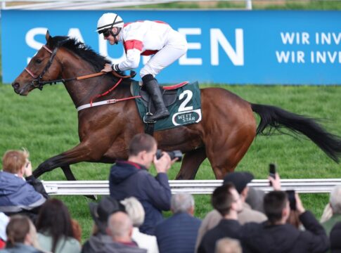 Totaler Ittlingen-Erfolg im Sauren Dachfonds-Preis – Aber Alleno schlägt Lordano Alleno siegt unter Sibylle Vogt im Sauren Dachfonds Preis (ex Gerling-Preis)