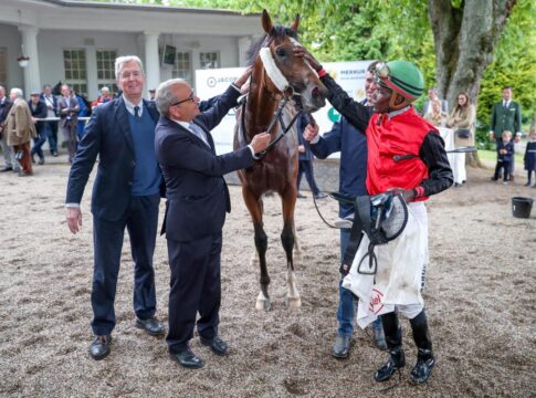 Delgardo siegt unter Eduardo Pedroza im MERKUR SPIELBANKEN Derby Trial, Listenrennen