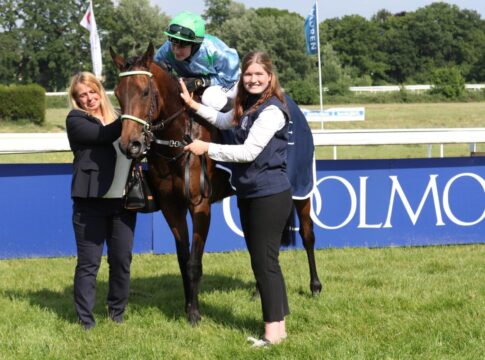 Matilda siegt unter Frida Valle-Skar in den Coolmore City Of Troy German 2000 Guineas, Gr.2