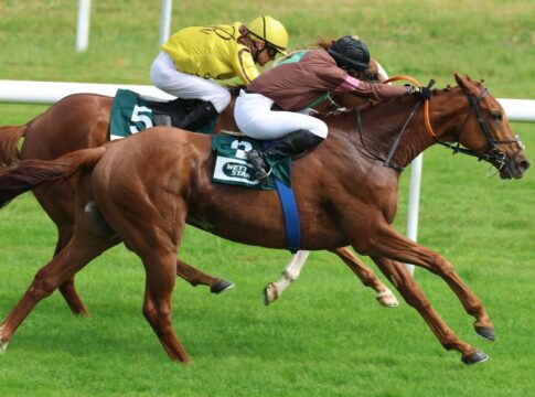 Nairo siegt unter Nina Baltromei