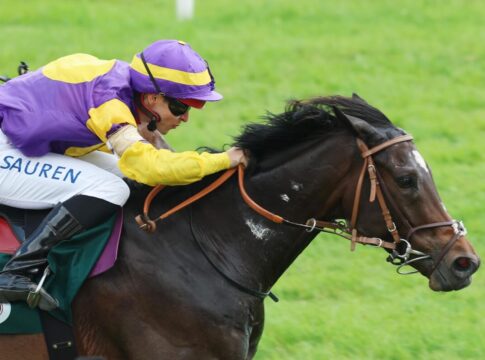 Done Decision siegt unter Thore Hammer-Hansen