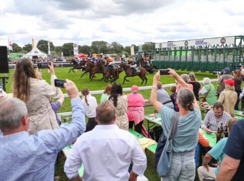 Sonntag geht’s los – Der Fahrplan durch das IDEE Derby-Meeting 2025 Start in Hamburg