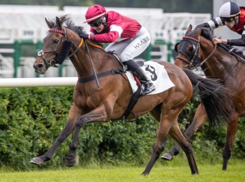 Sky Emperor siegt unter Lilli-Marie Engels