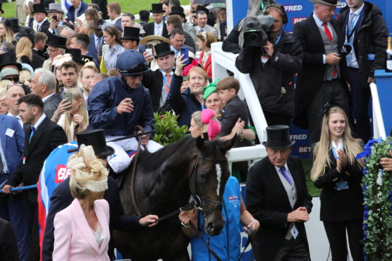 Epsom-Sieger Lambourn ins Irish Derby – Kommen Platzierte nach Hamburg?
