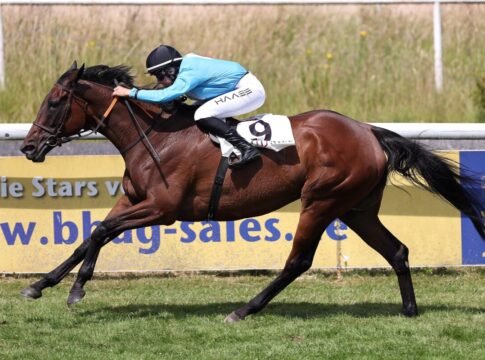 Tex Lot siegt unter Lilli-Marie Engels