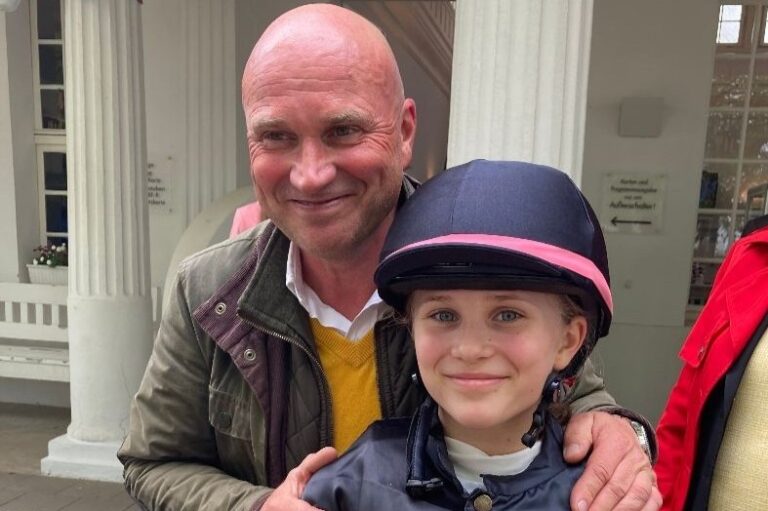 Luisa Marie Keller in Longchamp