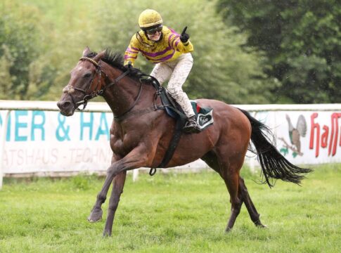 Arturo siegt unter Anna-Lena Weidler
