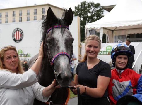 Attention Rocket siegt unter Nina Baltromei