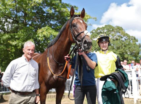 Gondara siegt unter Leon Wolff