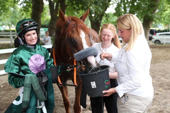 Murray siegt unter Nina Baltromei