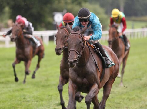Tex Lot siegt unter Lilli-Marie Engels