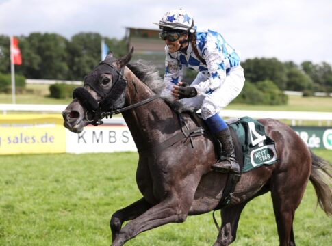 Bustopher Jones siegt unter Janina Boysen