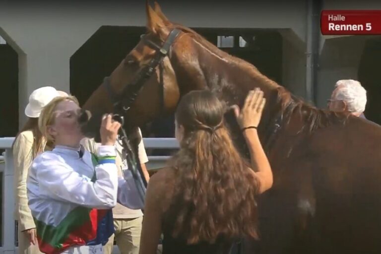 Gilby feiert Doppelsieg gemeinsam mit Pavlina Kasparova