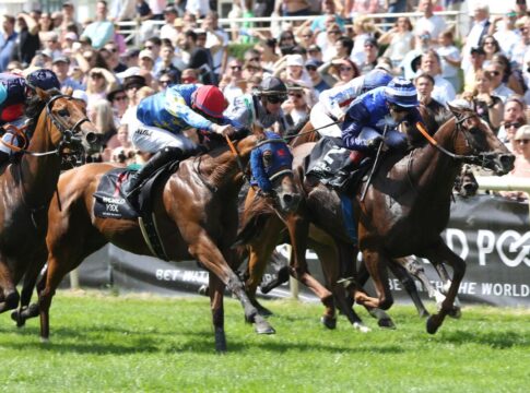 Zerostress siegt unter Michael Cadeddu im Hoppegartener Fliegerpreis, L.