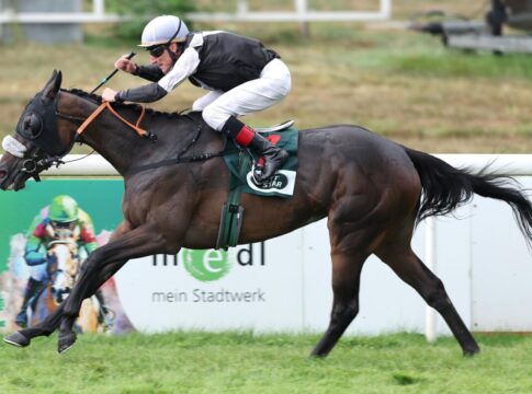 Dawn Sky siegt unter Andrasch Starke