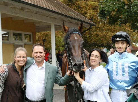 Rosenflügel siegt unter Hugo Boutin