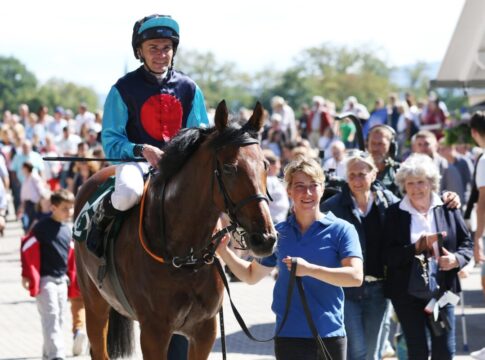 Self Solution siegt unter Wladimir Panov