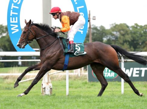 Royal Ito siegt unter Andrasch Starke