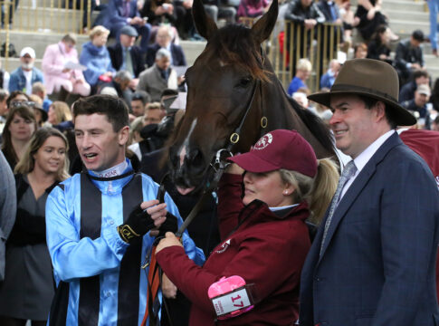 Asfoora nach dem Sieg in Paris Foto: Hemke