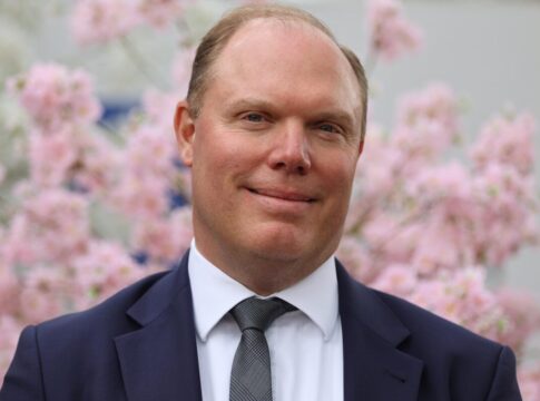 Dr. Alexander Bethke-Jaenicke im Portrait am 16.04.2023 beim Kirschblüten-Renntag in Düsseldorf