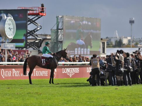 Daryz siegt unter Mickael Barzalona im Qatar Prix de l'Arc de Triomphe, Gr.1