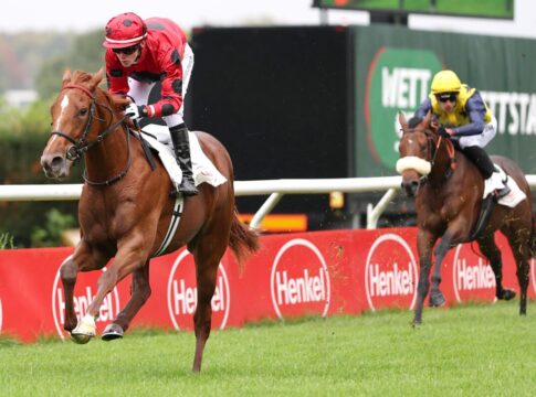 Peace Of Japan siegt unter Sean Byrne