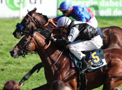 Turlow siegt unter Leon Wolff im BBAG-Auktionsrennen