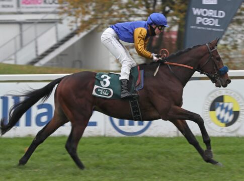 Charleston siegt unter Leon Wolff