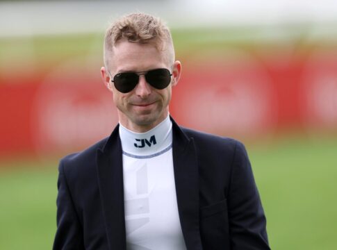 Jack Mitchell bei der Bahnbegehung