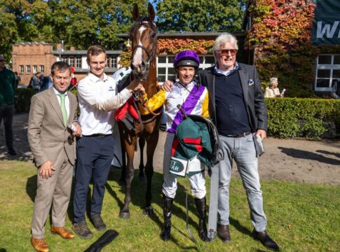 Helmut von Finck (re.) mit Santagada