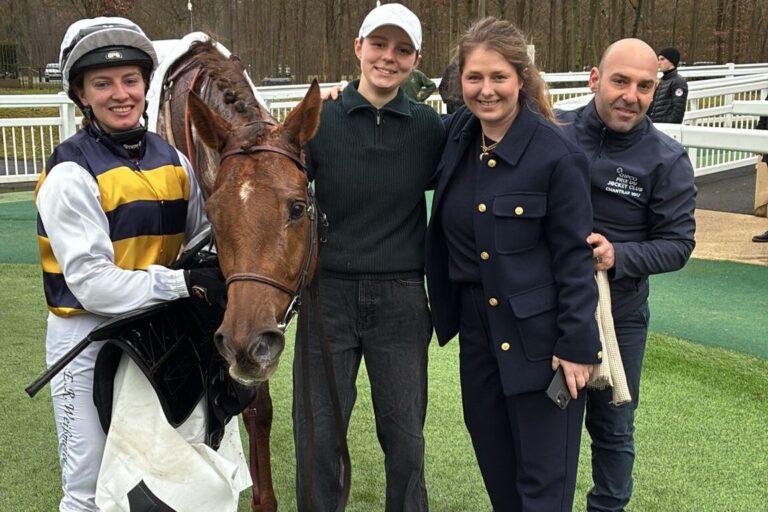 Annabel's Ghost Annabel's Ghost mit Esther Ruth Weißmeier (Foto: Screenshot Equidia)